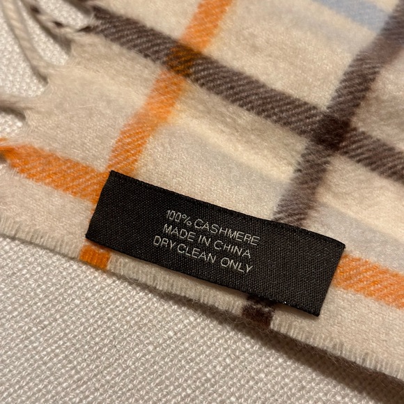 COACH MULTI TATTERSALL SCARF - Picture 3 of 5